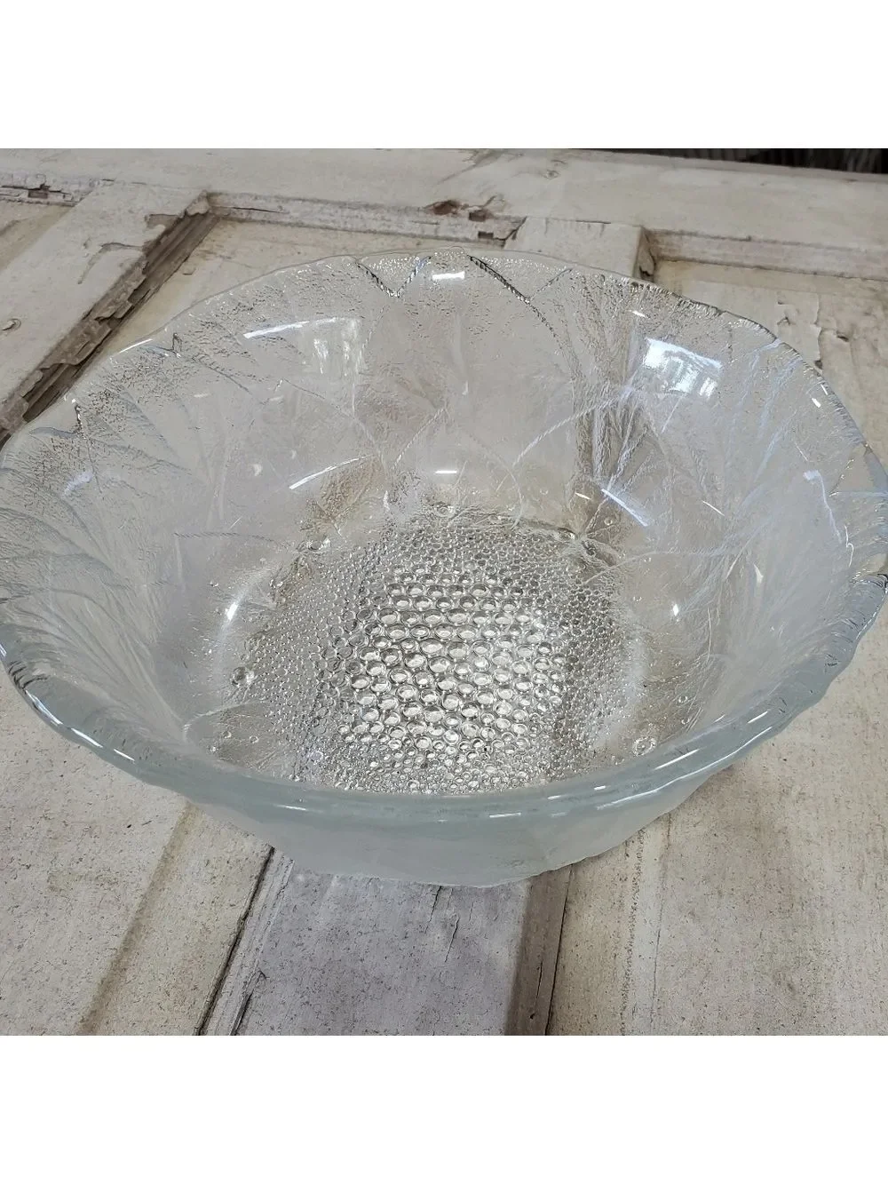 Vintage Large lettuce Cabbage leaf salad serving glass bowl 9
